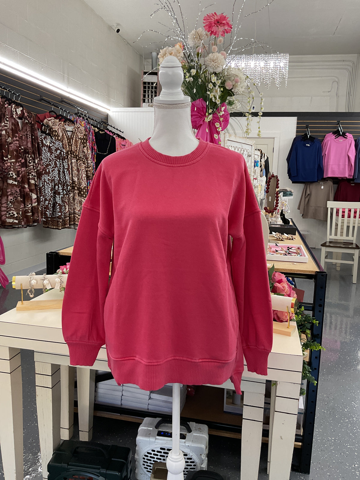 Pigment Dyed Hi low Sweatshirt Ruby