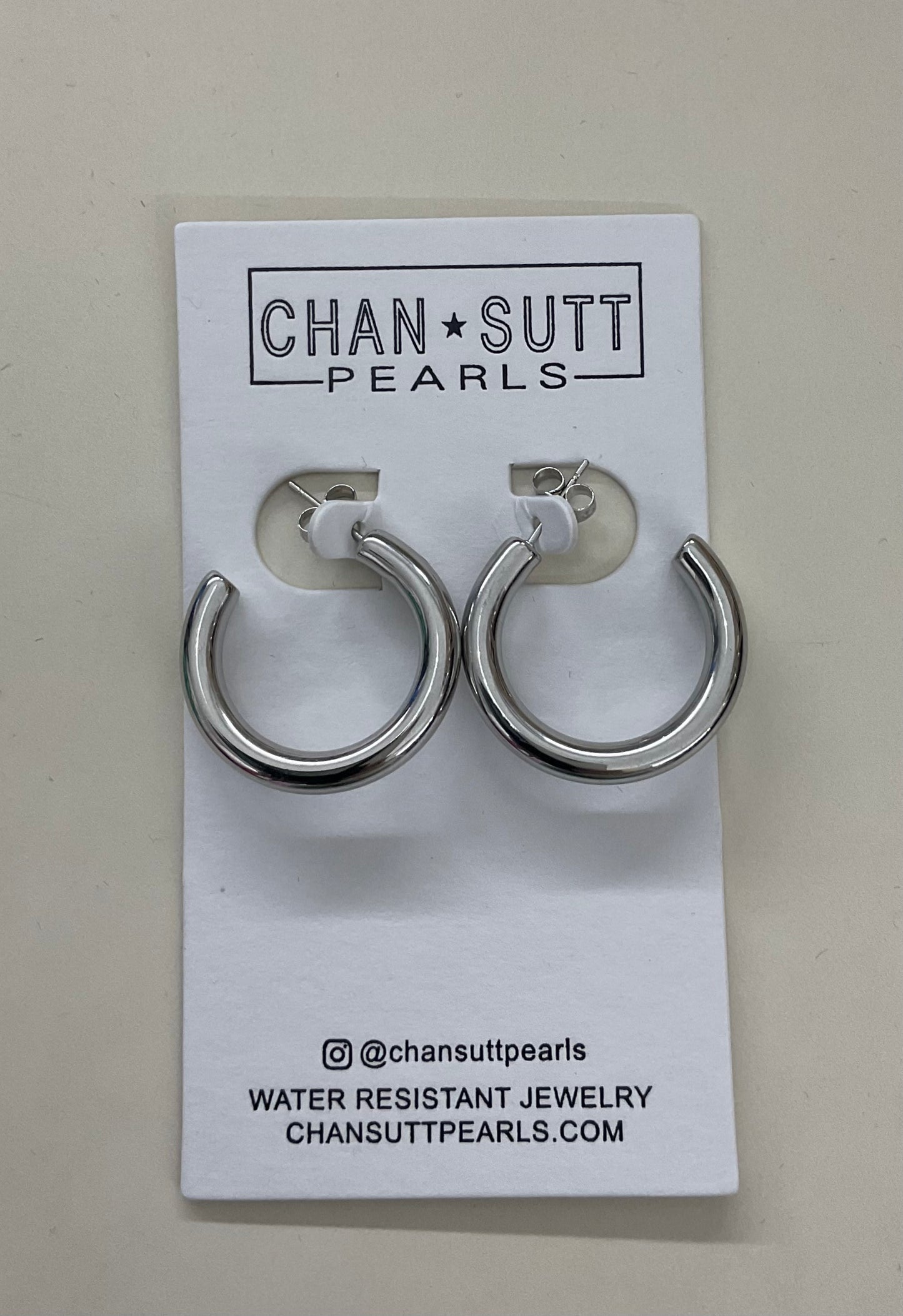 Chan Sutt Small Silver Hoops