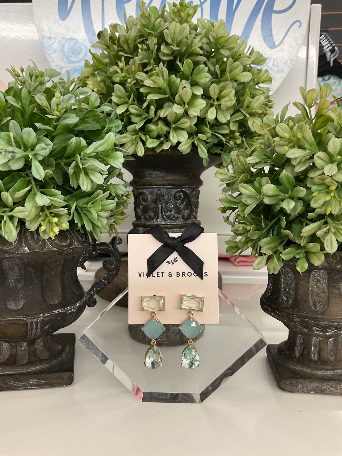 V&B Crystal Drop Earrings Mint