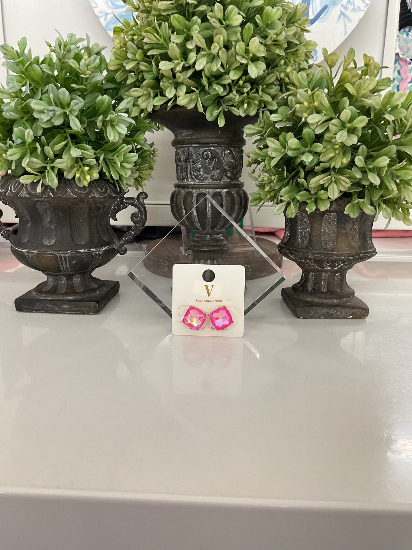 V Collection Gold Fuchsia Earrings