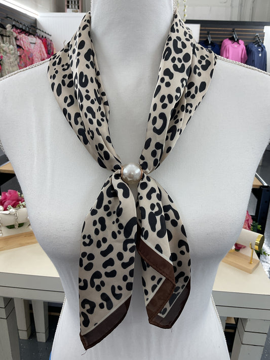 Leopard Luxe Magnetic Scarf