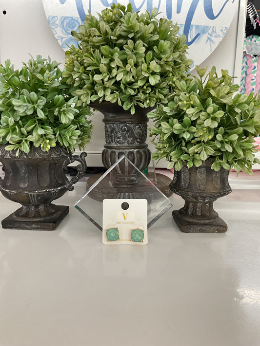V Collection Gold Mint Earrings