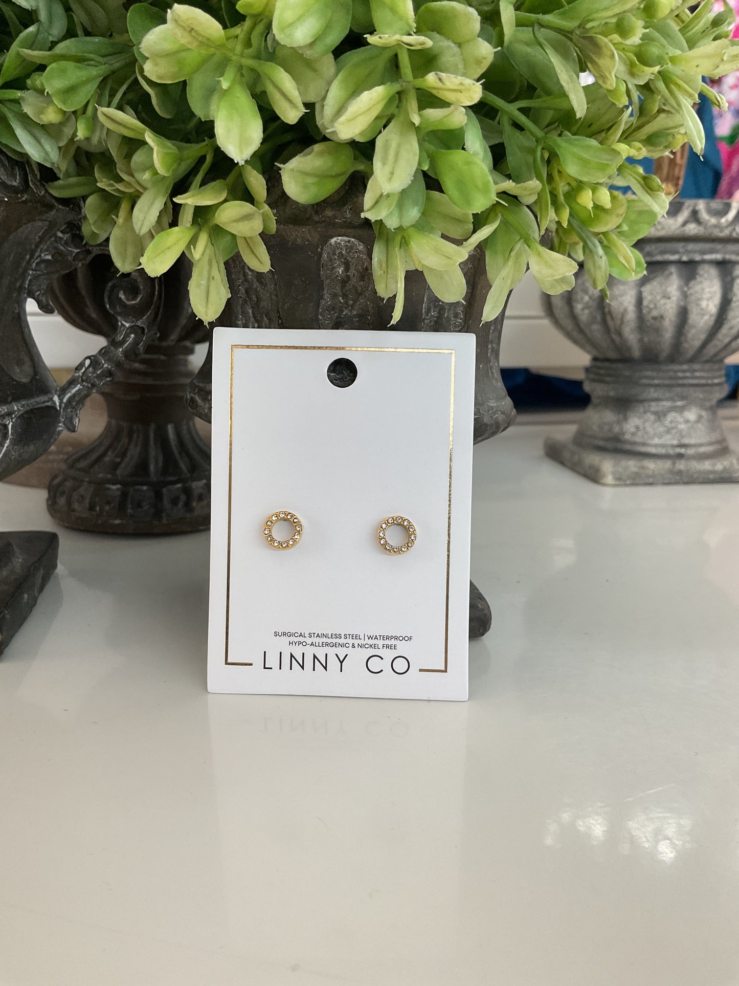 Linny Circle Earrings
