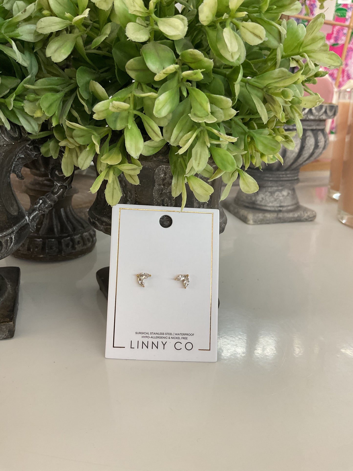 Linny Tail Leaf Earrings