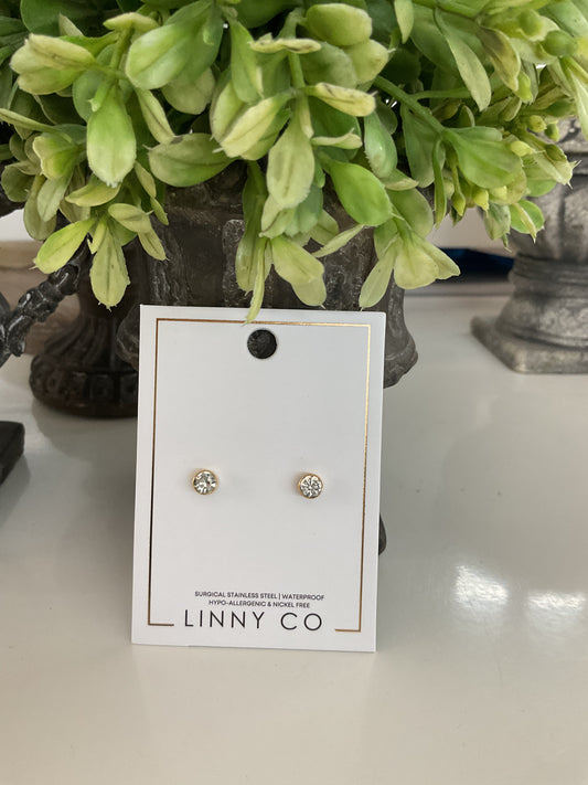 Linny Studs