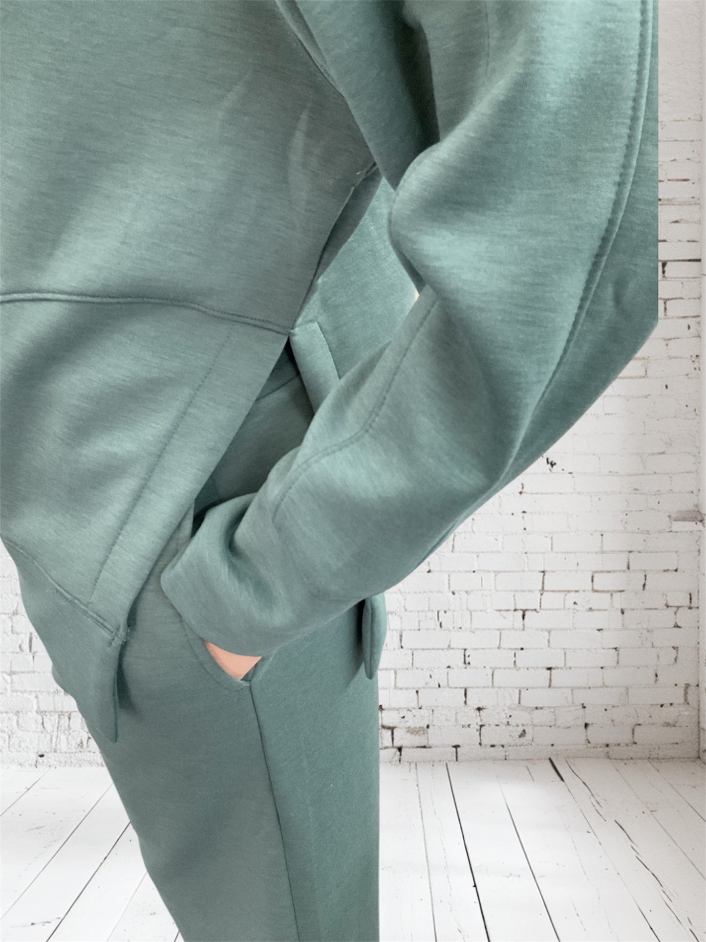 Scuba Pullover and Pants Ash Jade